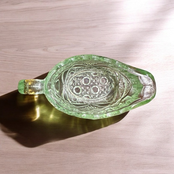 Depression Glass, Sugar Bowl& Creamer Set Creamer Cracked, Vaseline Glass Green - Picture 11 of 13